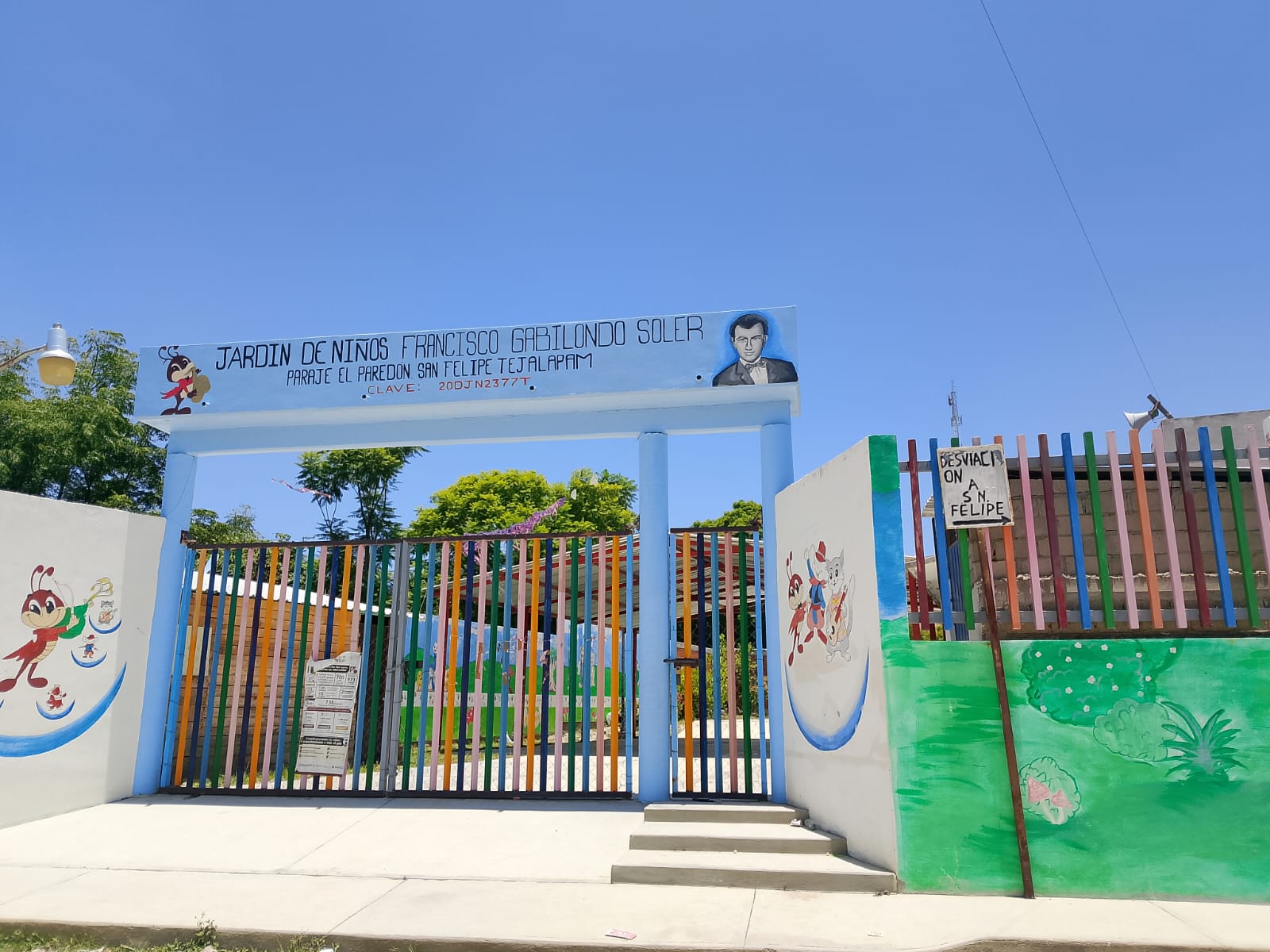 Fachada escuelaSnFelipeGabilondo Soler2
